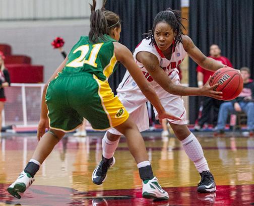 (Andrew Mather, digitalBURG) Junior BreAnna Lewis again led the Jens with 21 points Sunday.