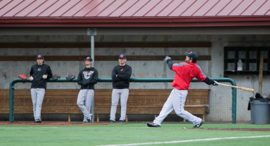 PHOTO BY BRANDON BOWMAN / PHOTO EDITOR
The Mules baseball team practiced for the first time on their new turf field on
Tuesday. “There will be an adjustment for our infielders with the speed of the turf
and our pitchers throwing off a turf mound,” said Kyle Crookes, Mules head
baseball coach.