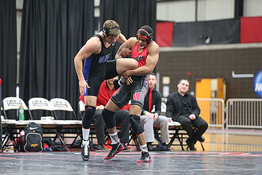 PHOTO+SUBMITTED+BY+UCM+PHOTO+SERVICES%0ARedshirt+sophomore+Allan+Person+%28right%29+is+ranked+No.+5+at+174+pounds+after+going+17-19+overall+and+3-8+in+duals+last+season.+