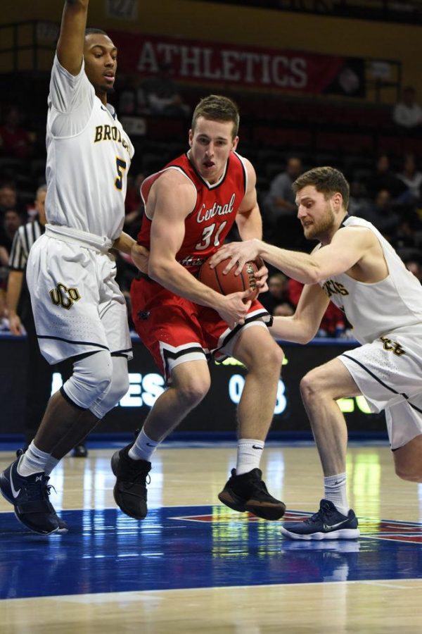 PHOTO BY KRISTINE HAFFORD / PHOTOGRAPHER Senior guard Spencer Reaves scored 29 points in the Mules 72-68 loss to Central Oklahoma at the MIAA Tournament in Kansas City, Missouri March 2. 