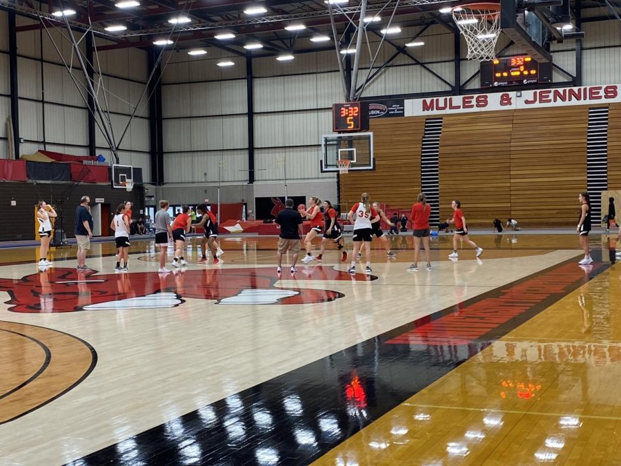 The Jennies Basketball Team practice for their upcoming game on Nov. 24