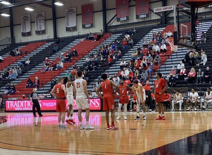The Mules line up to make the free throw shot against the Hillcats on Jan. 23. 