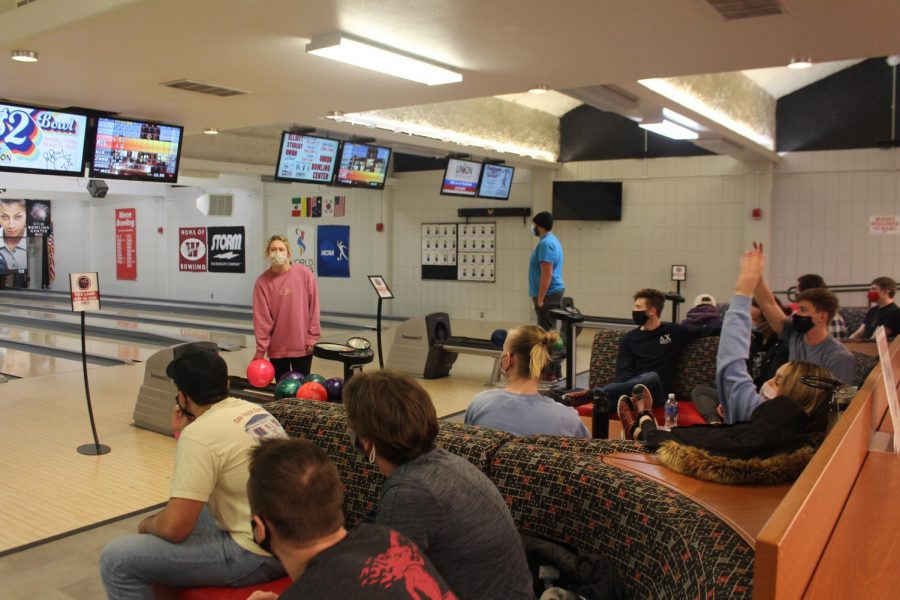 On the first night of the Bowling For Kid’s Sake event, Greek community members had a fun time at the Union Bowling Center.“It’s different
because there’s audience here to cheer you on,” senior Whitney Jones said. “People are still involved for homecoming week and it looks different,
but it is a good turnout.”