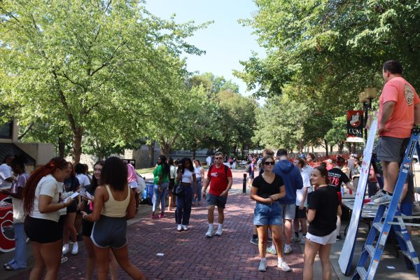 Students interact at the Involvement Fair on Wednesday Aug. 21st. The Involvement Fair took place from 3:00 to 5:00 PM at the Union Mall.
