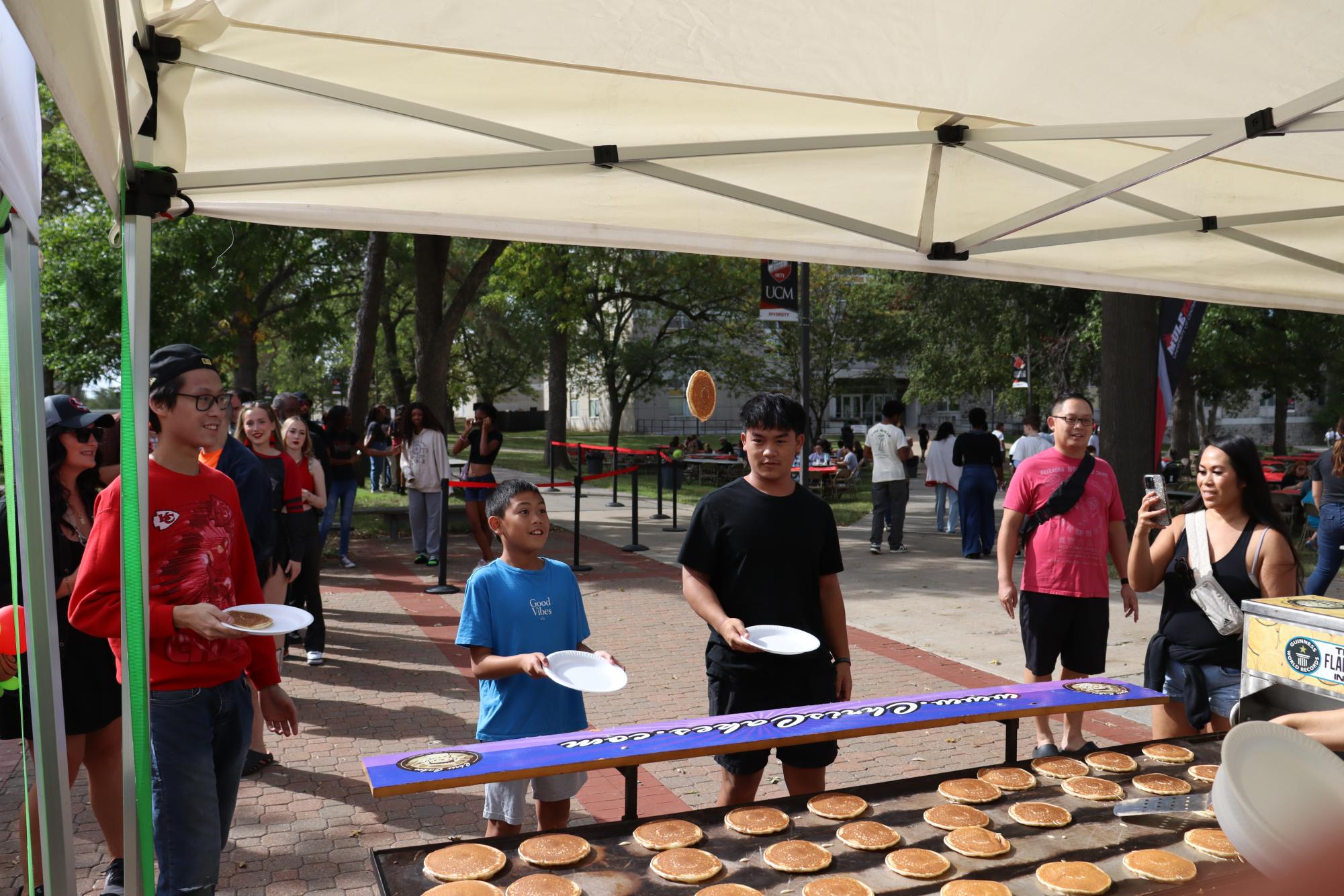 Families Reunite at Family Weekend Breakfast